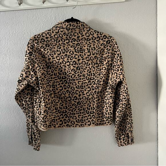 DL1961 Clyde Cropped Jean Jacket in Catwalk - Picture 6 of 8